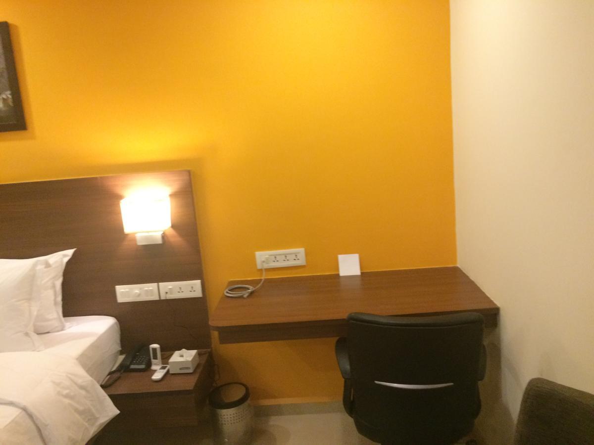 Best Western Alkapuri, Vadodara Exterior photo