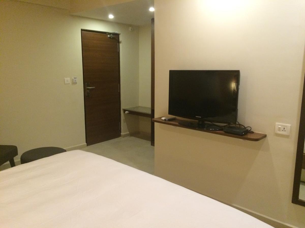 Best Western Alkapuri, Vadodara Exterior photo