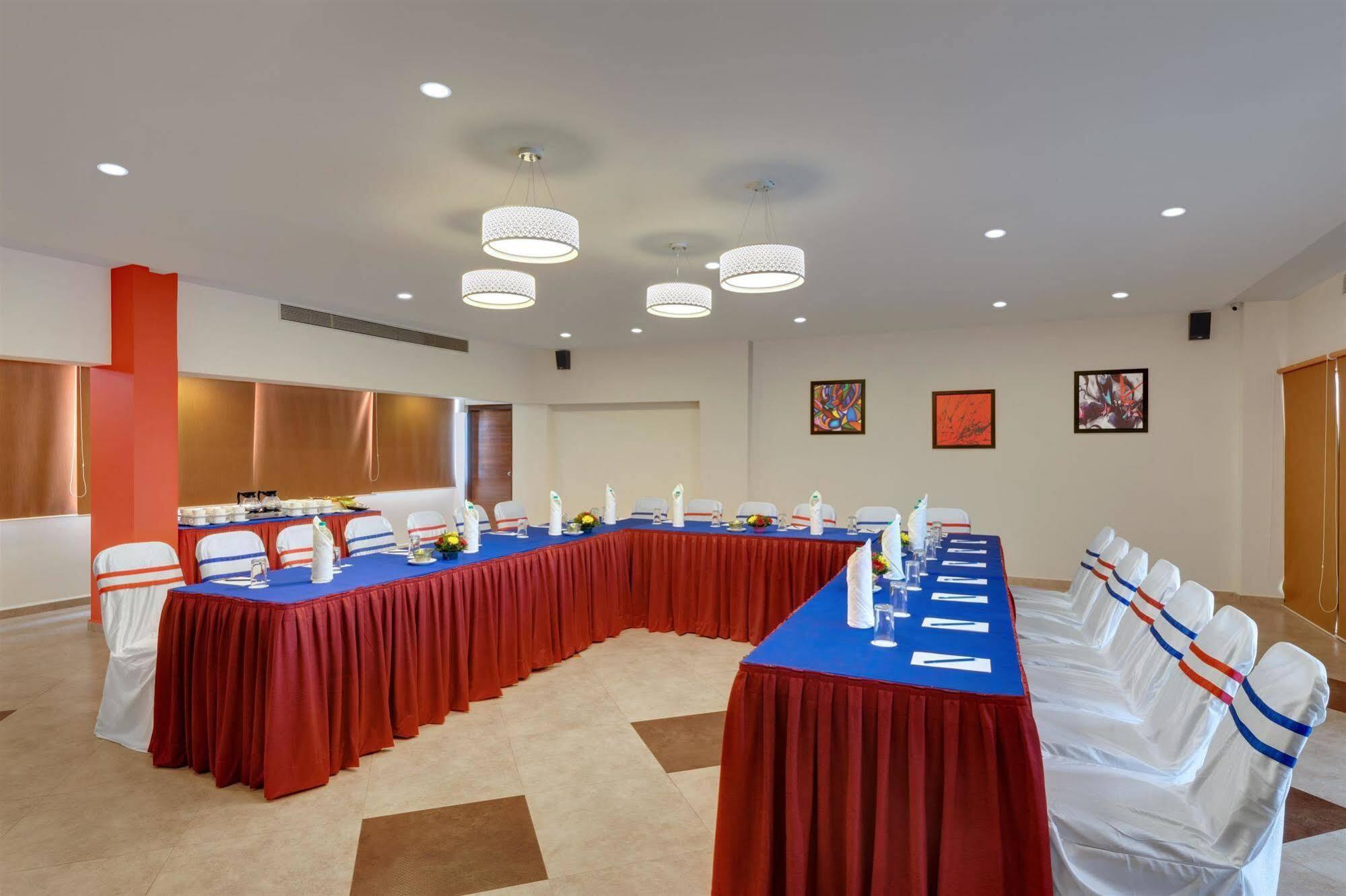 Best Western Alkapuri, Vadodara Exterior photo