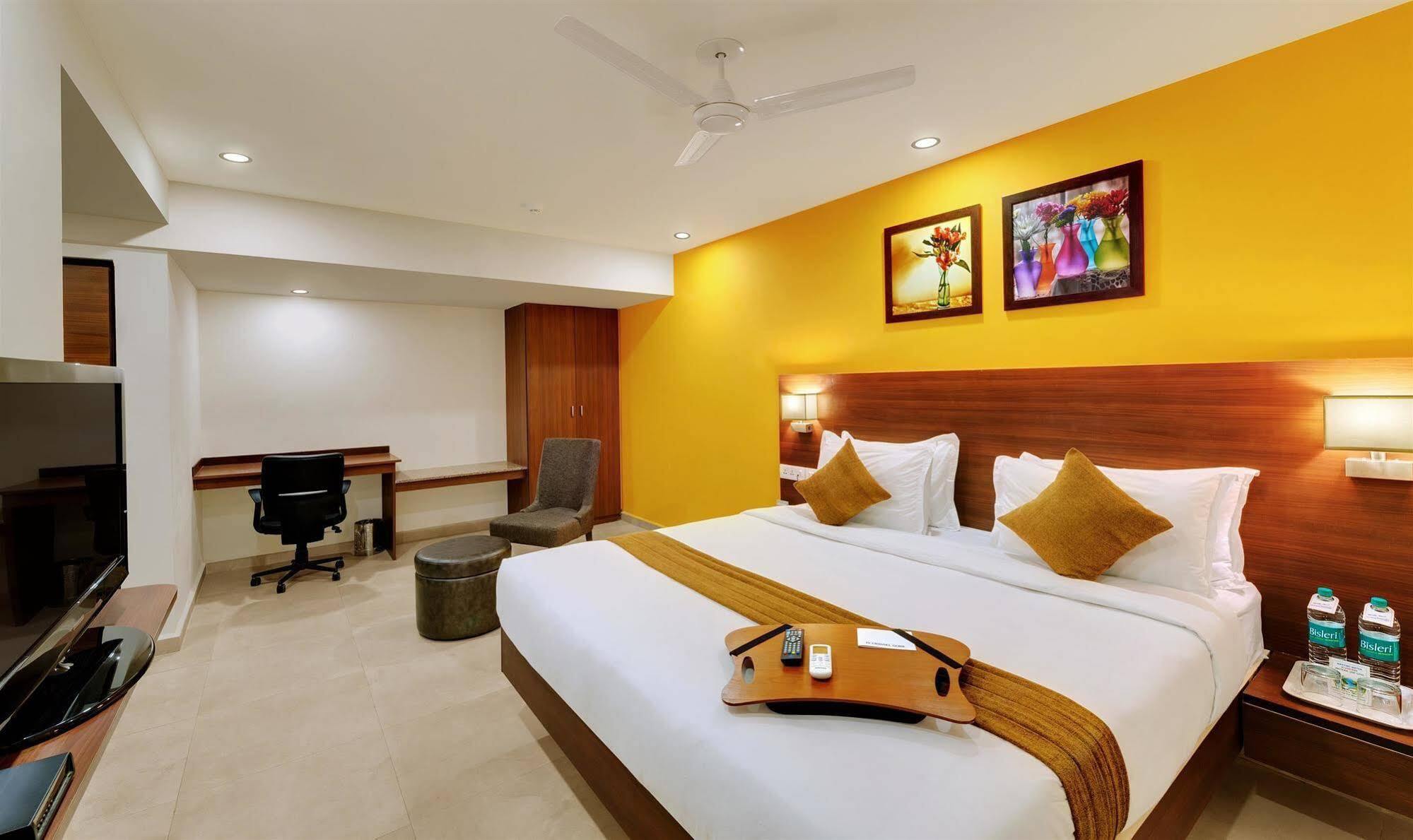 Best Western Alkapuri, Vadodara Exterior photo